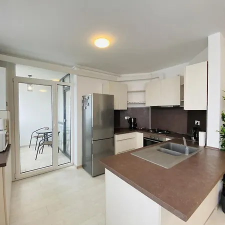 Апартаменти Charming Flat In With Balcony Panoramic View *