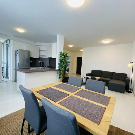 Charming Flat In With Balcony Panoramic View Апартаменти